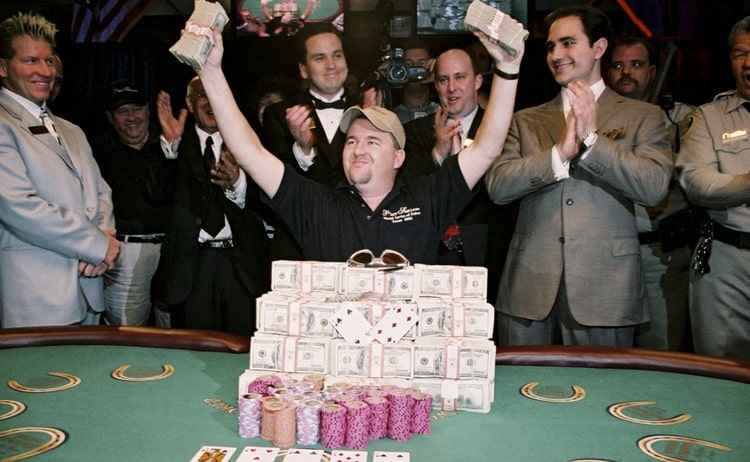 Chris Moneymaker gewinnt die WSOP 2003